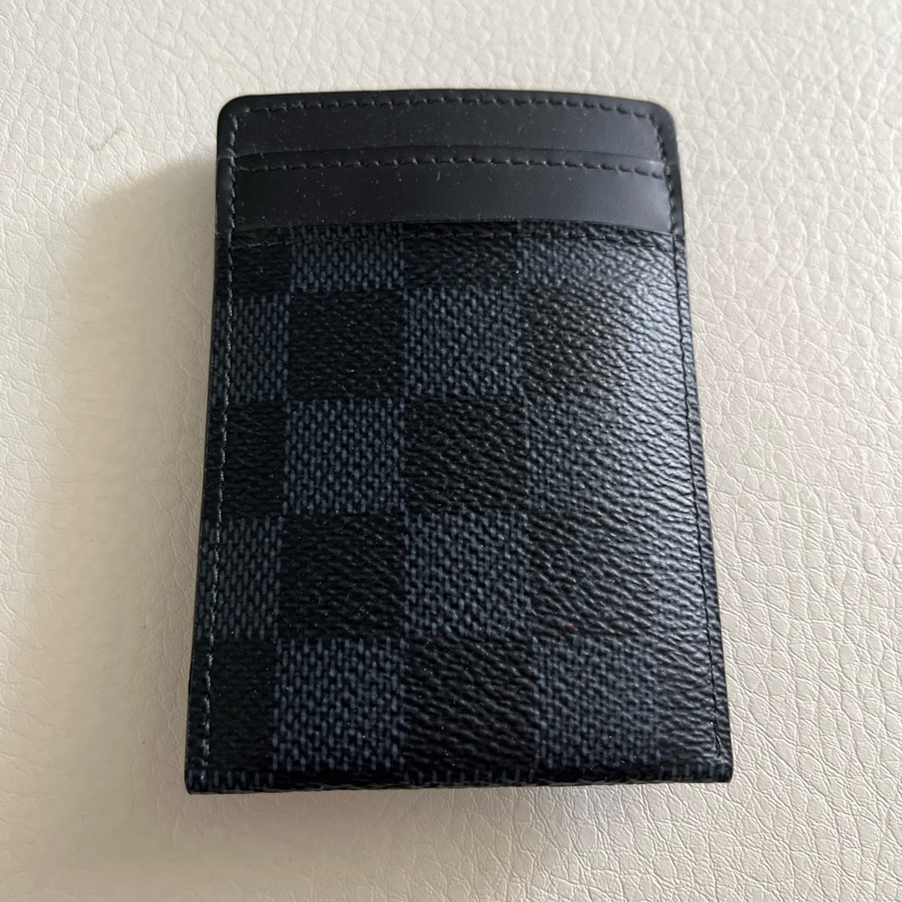 used once w tags LUIS VUITTON credit card/ money clip wallet